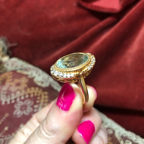 Green amethyst ring halo cubic zirconia  18 k gold over sterling silver size 7. - Picture 7 of 13